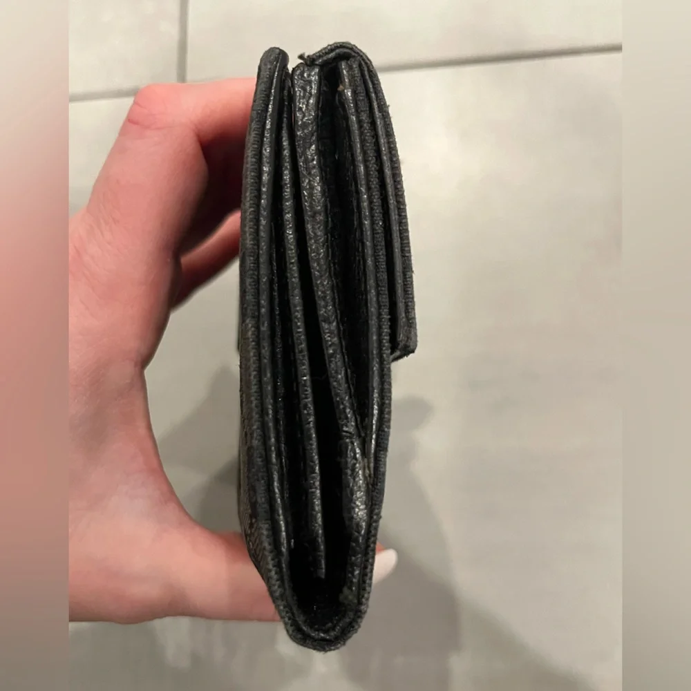 Authentic Gucci Black Monogram Long Wallet - Picture 4 of 10